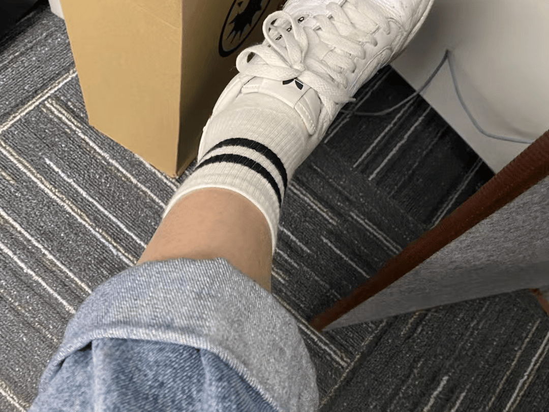 皇冠mos066_东北姑娘来浙江后崩溃了皇冠mos066，穿3条加绒裤还冻到发抖！南方人冬天怎么保命，网友吵翻！