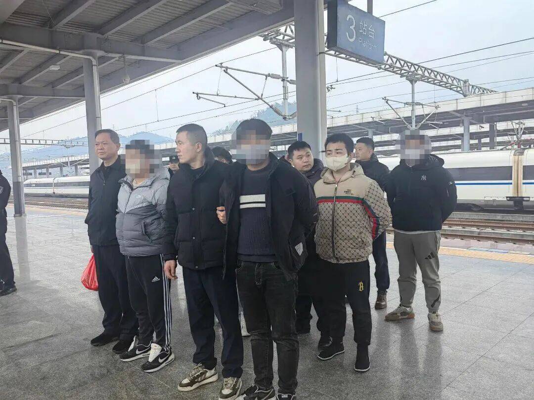 皇冠体育官网_春节聚会要谨慎皇冠体育官网！娄底一男子参加“同学聚会”被“下毒”设赌局